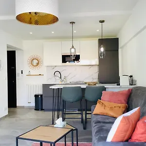 https://salsa.fr-provencehotel.com